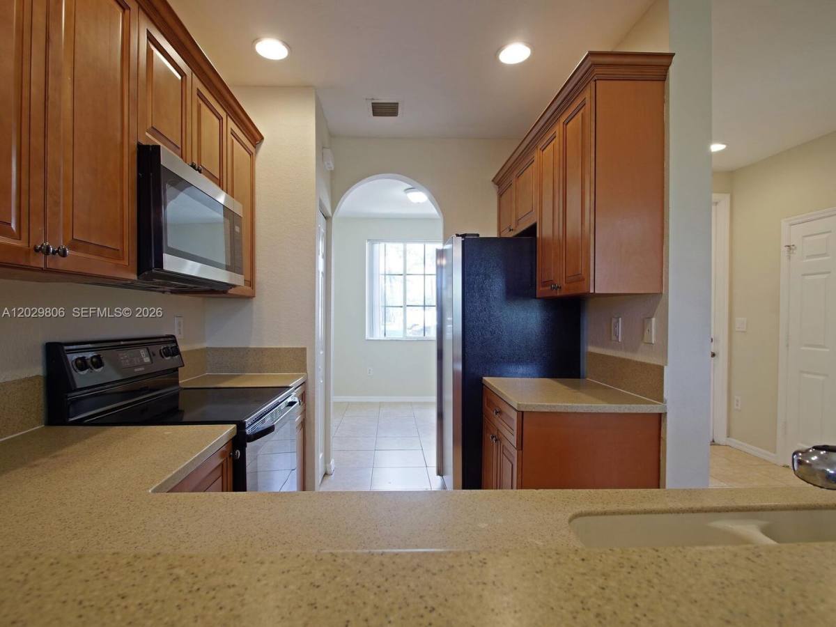 Townhouse for rent at 1904 SW 60th Ave, Pompano Beach, FL 33068