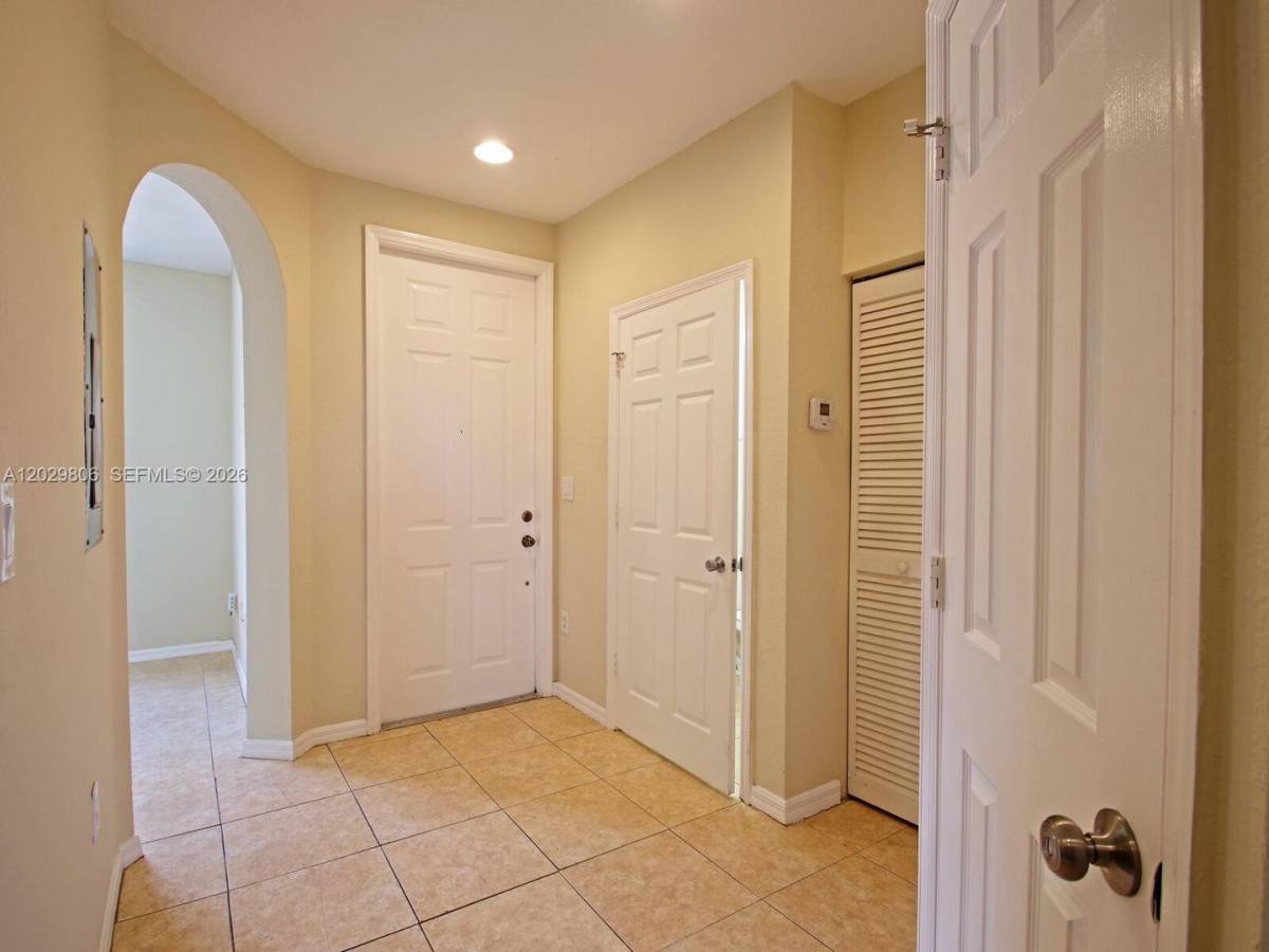 Townhouse for rent at 1904 SW 60th Ave, Pompano Beach, FL 33068