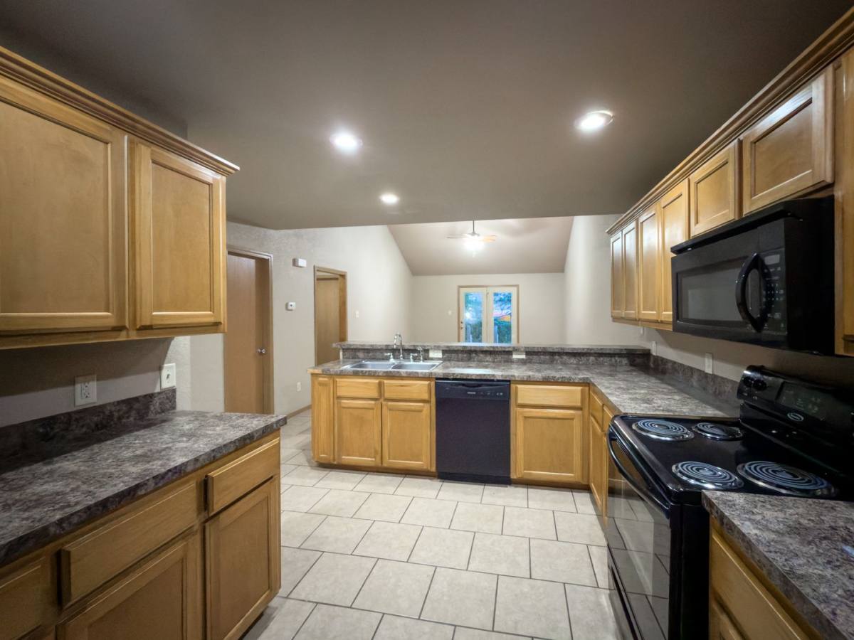 Apartment for rent at 908 N46th St, Fort Smith, AR 72903