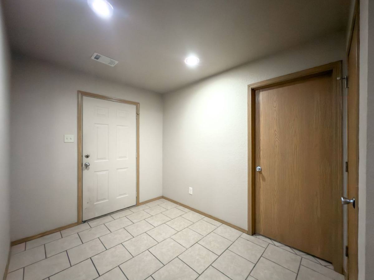 Apartment for rent at 908 N46th St, Fort Smith, AR 72903