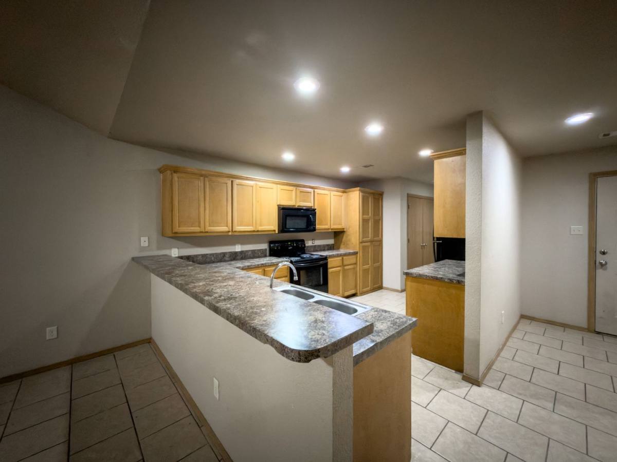 Apartment for rent at 908 N46th St, Fort Smith, AR 72903
