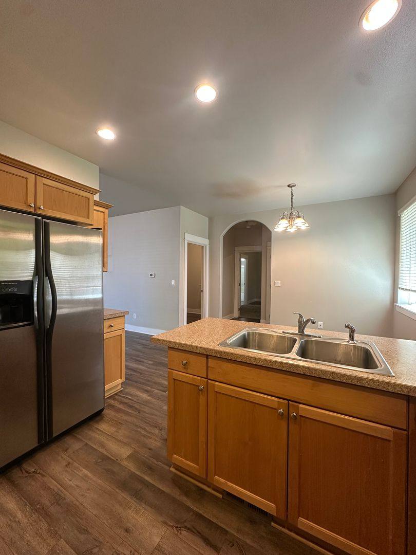 House for rent at 20565 Basket Flower Place, Bend, OR 97702