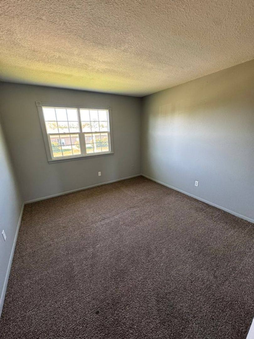 Apartment for rent at 4707 Furge Dr, Fort Wayne, IN 46835