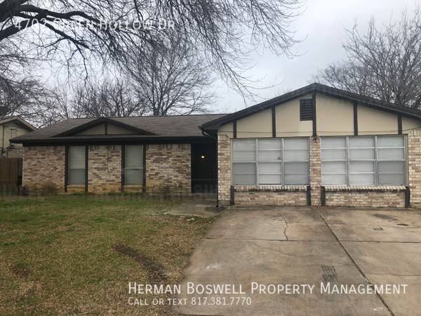 House for rent at 4702 Green Hollow Dr, Arlington, TX 76017