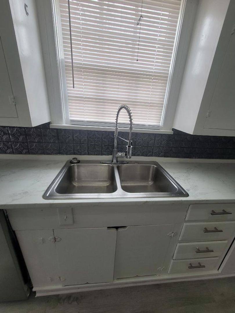 House for rent at 103 E Robinson, Shreveport, LA 71104