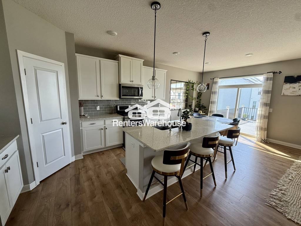 House for rent at 1515 Ironwood Dr, Carver, MN 55315