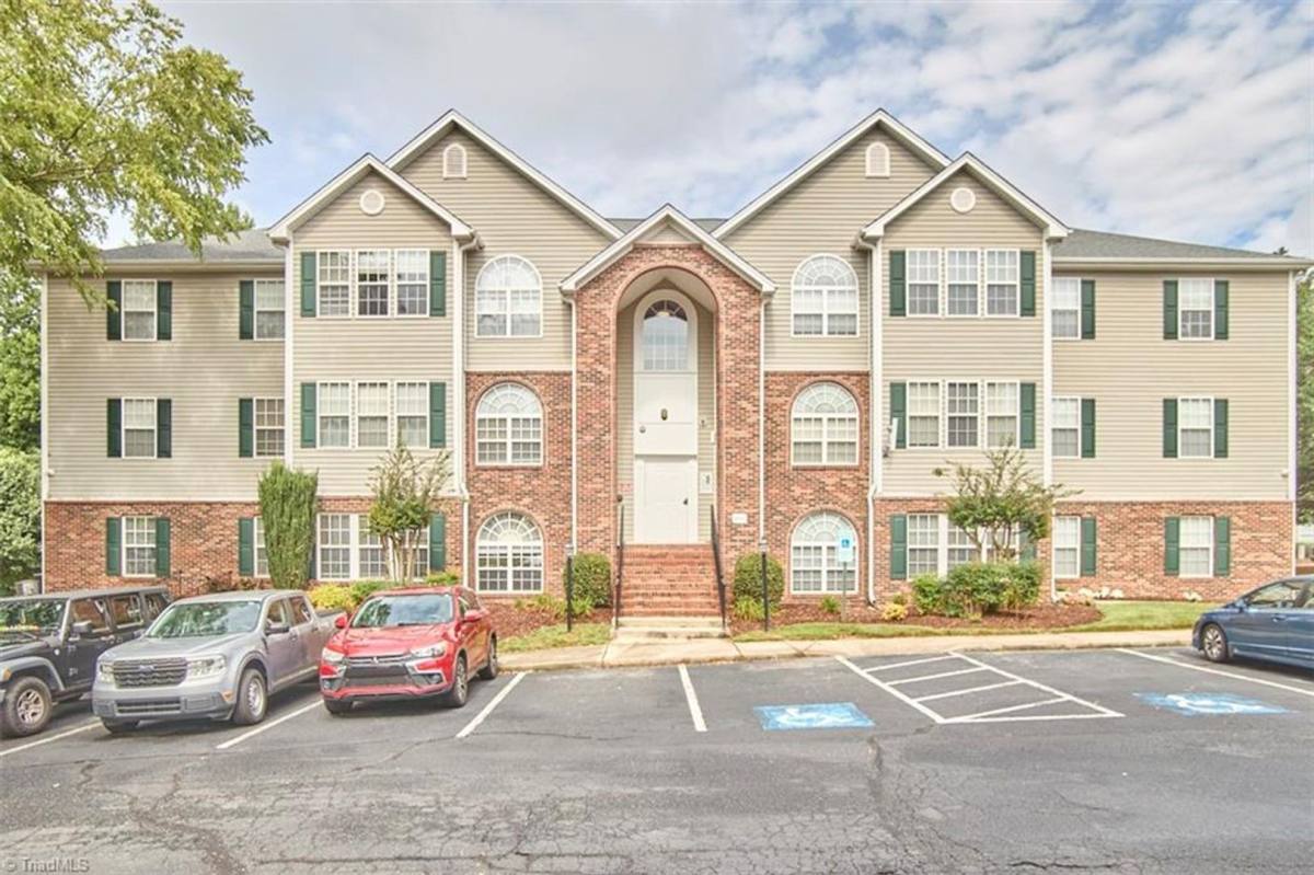 Condo for rent at 832 Scholastic Dr, Winston Salem, NC 27106