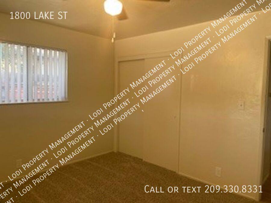 Apartment for rent at 1800 Lake St, Lodi, CA 95242