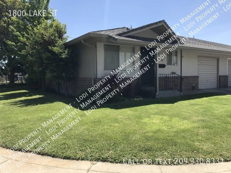 Apartment for rent at 1800 Lake St, Lodi, CA 95242