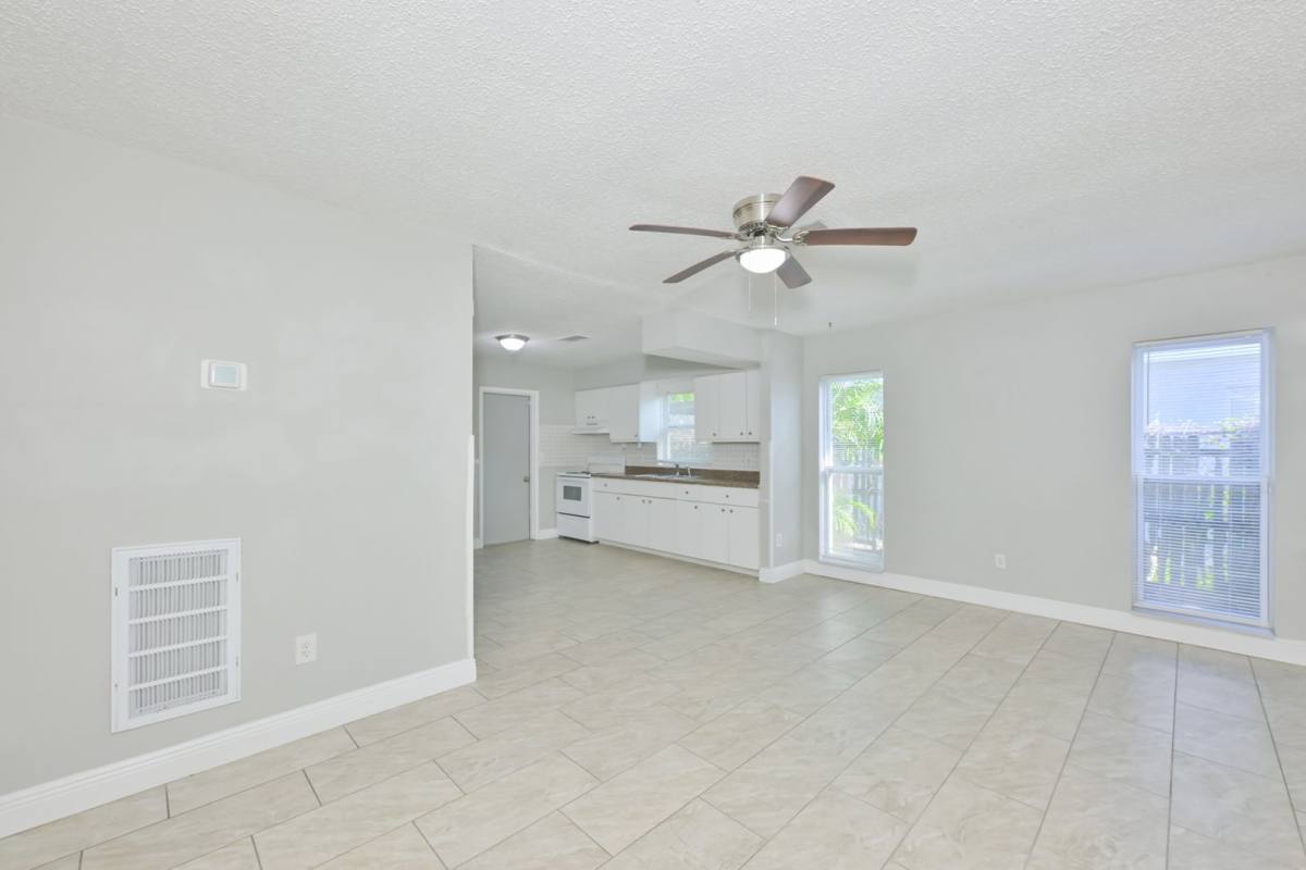 House for rent at 15616 Avalon Ave, Clearwater, FL 33760