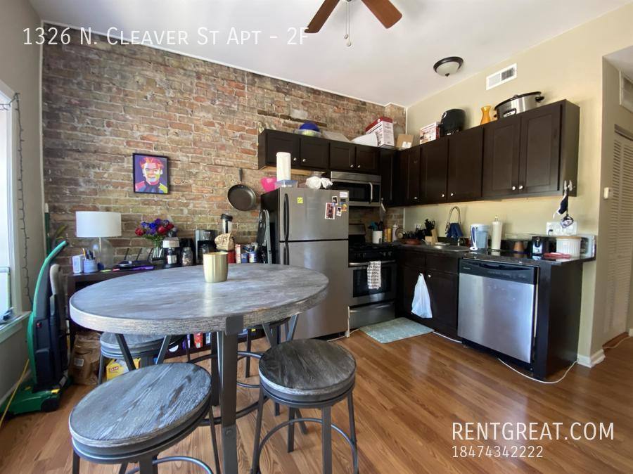 Apartment for rent at 1326 N Cleaver St #2F, Chicago, IL 60642
