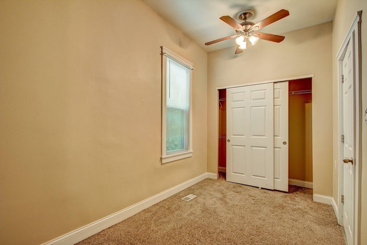 Apartment for rent at 1932A N Warren Ave, Milwaukee, WI 53202