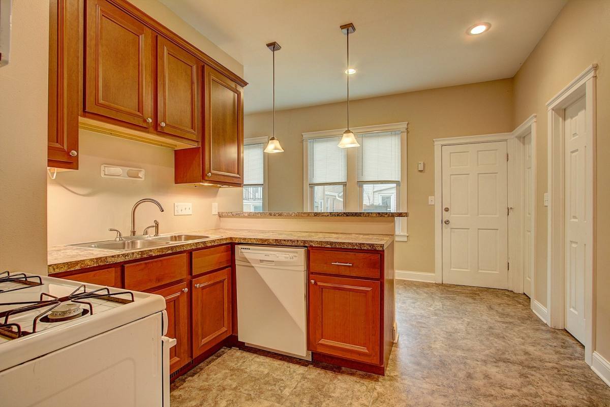 Apartment for rent at 1932A N Warren Ave, Milwaukee, WI 53202
