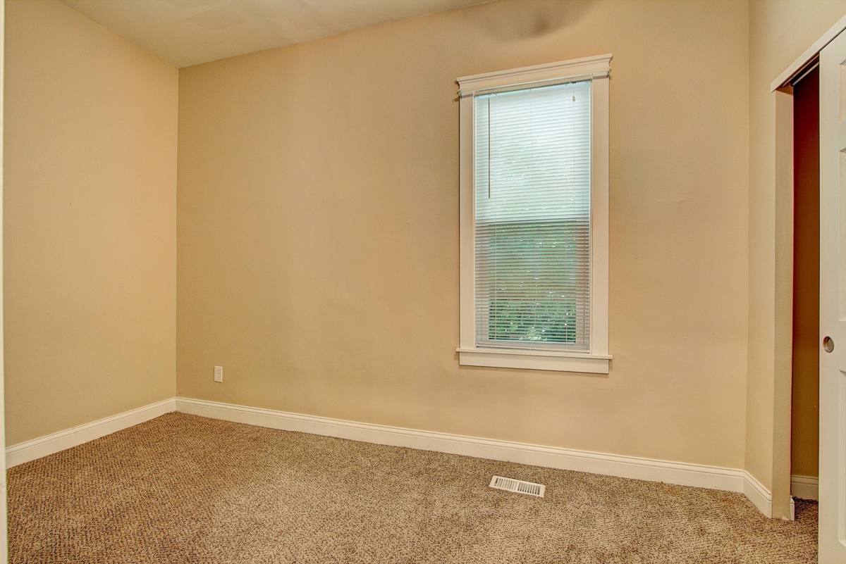 Apartment for rent at 1932A N Warren Ave, Milwaukee, WI 53202