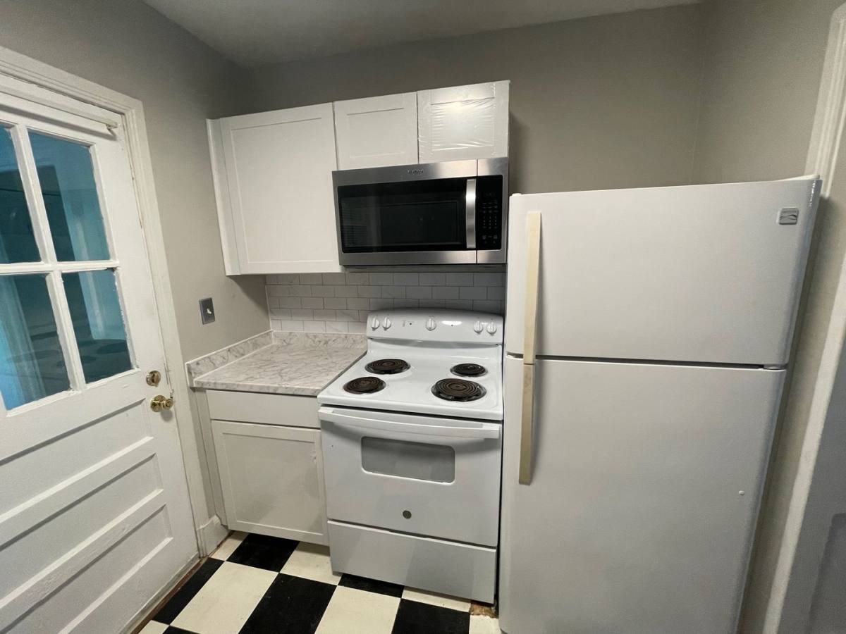 Apartment for rent at 1523-1525 Woodbine Court, Columbia, SC 29206