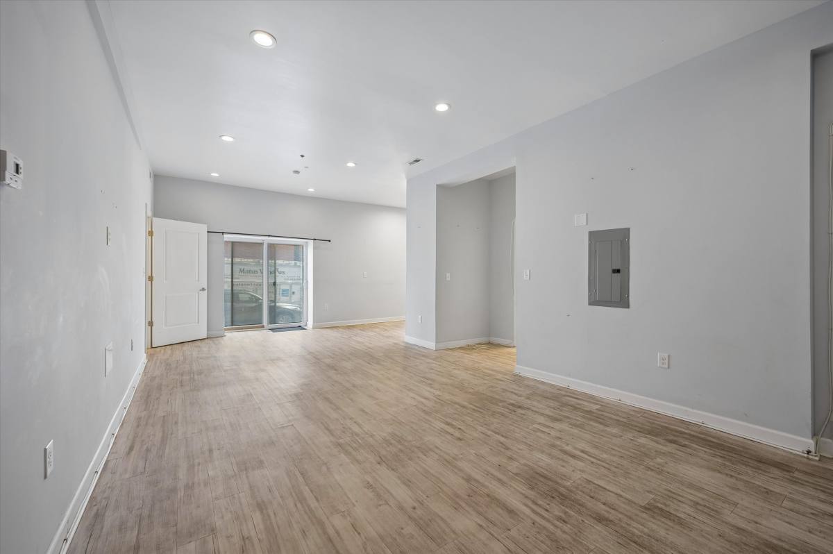 Apartment for rent at 980 N Marshall St #1, Philadelphia, PA 19123