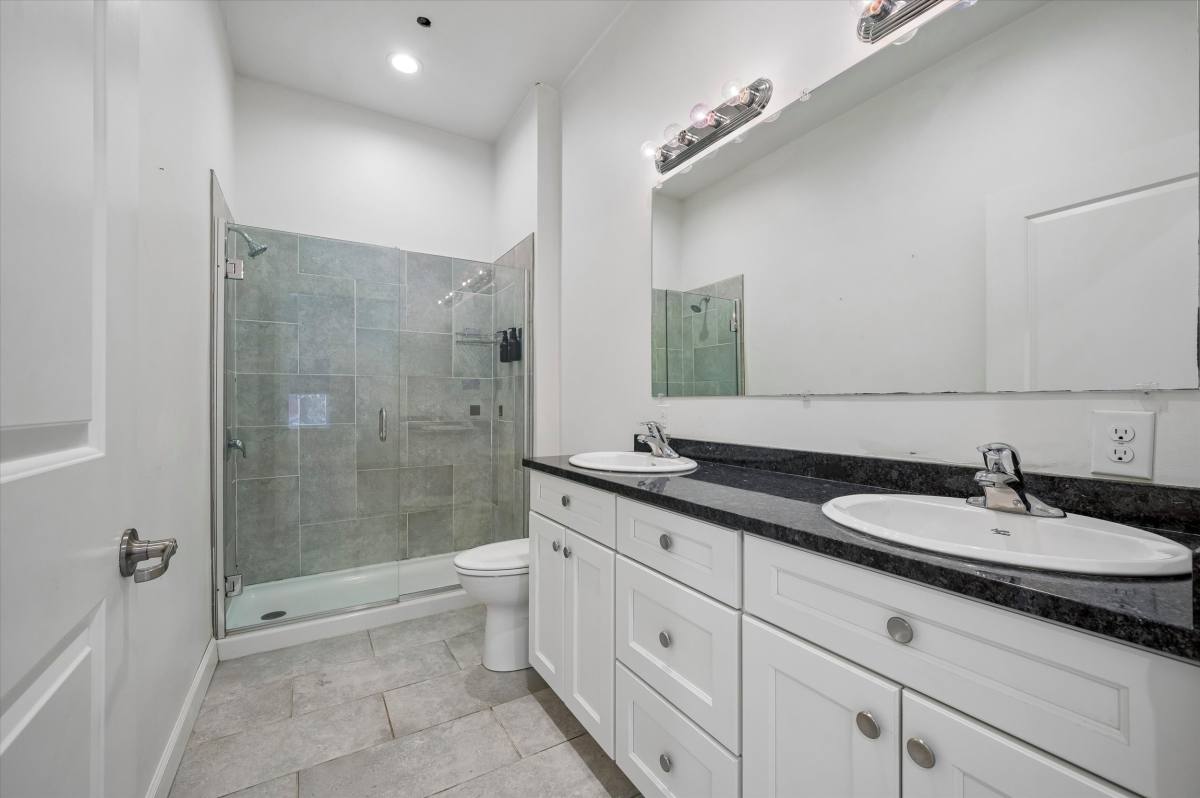 Apartment for rent at 980 N Marshall St #1, Philadelphia, PA 19123