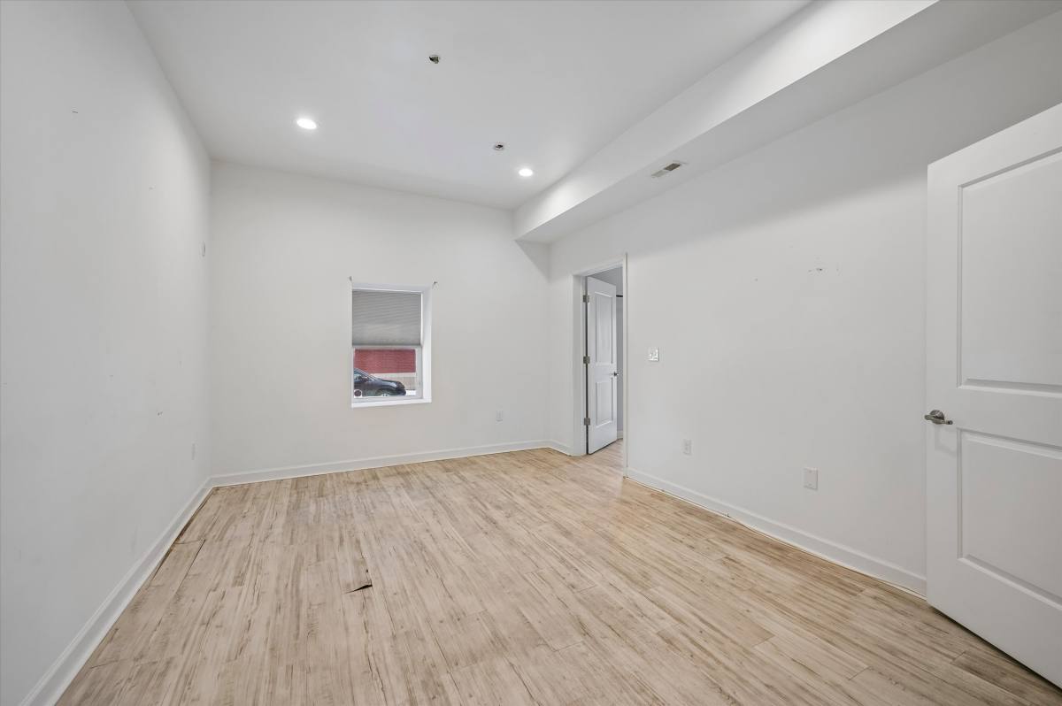 Apartment for rent at 980 N Marshall St #1, Philadelphia, PA 19123