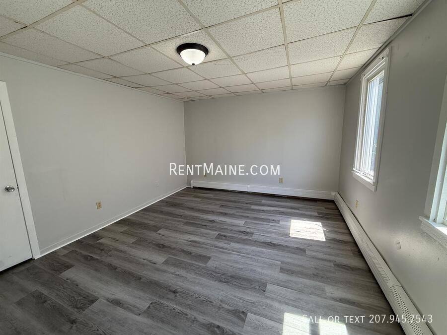 Apartment for rent at 56 Charles St, Bangor, ME 04401