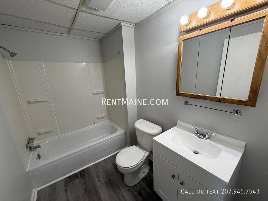 Apartment for rent at 56 Charles St, Bangor, ME 04401