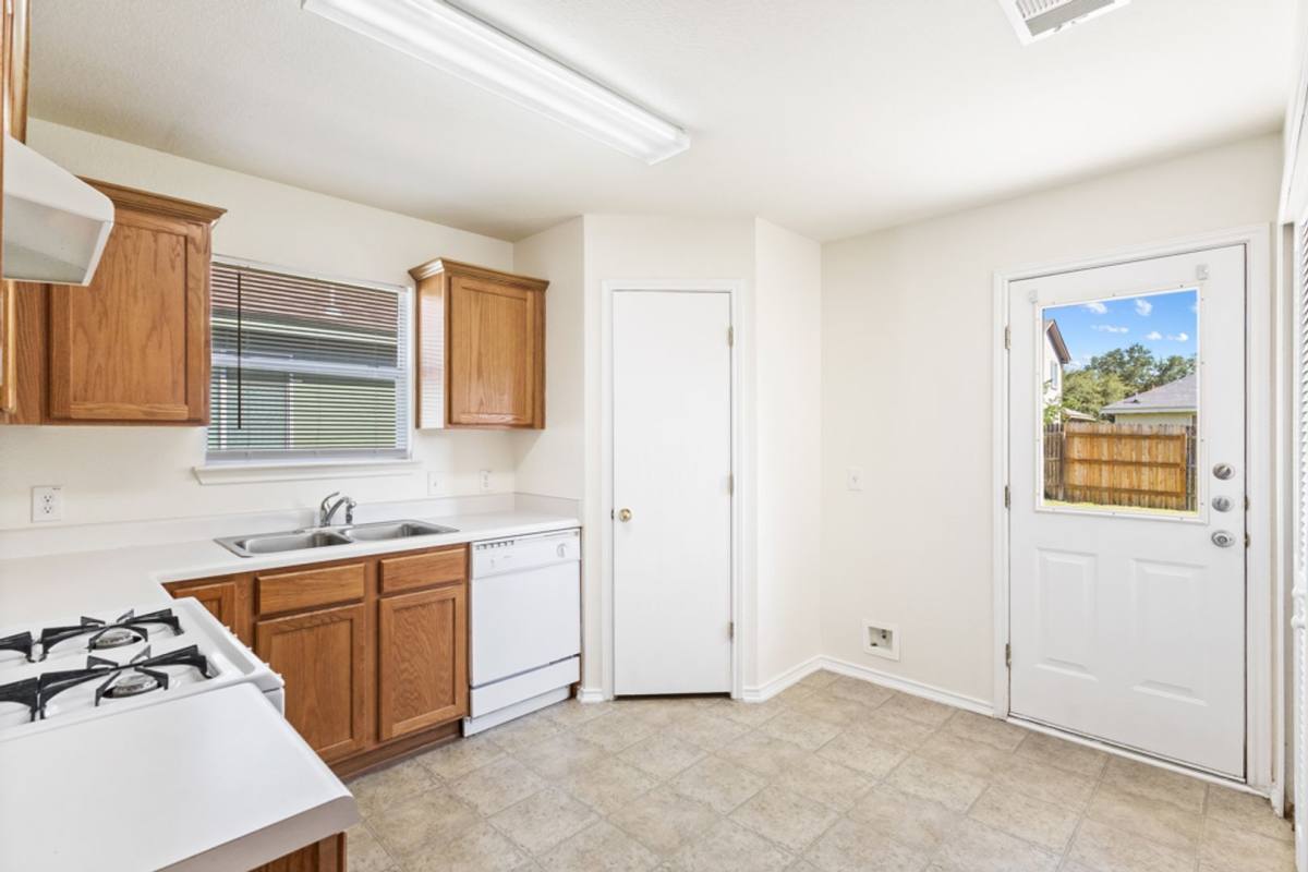 Condo for rent at 8519 Snakeweed Dr, Converse, TX 78109