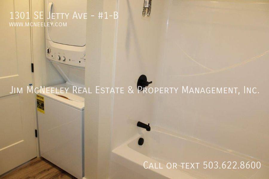 Apartment for rent at 1301 SE Jetty Ave #1-B, Warrenton, OR 97146