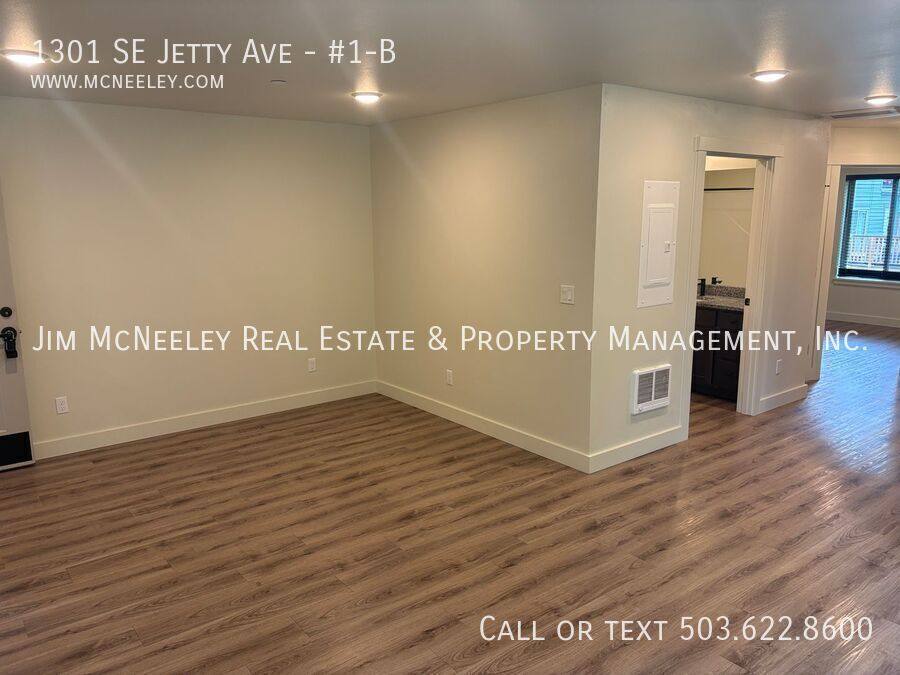 Apartment for rent at 1301 SE Jetty Ave #1-B, Warrenton, OR 97146