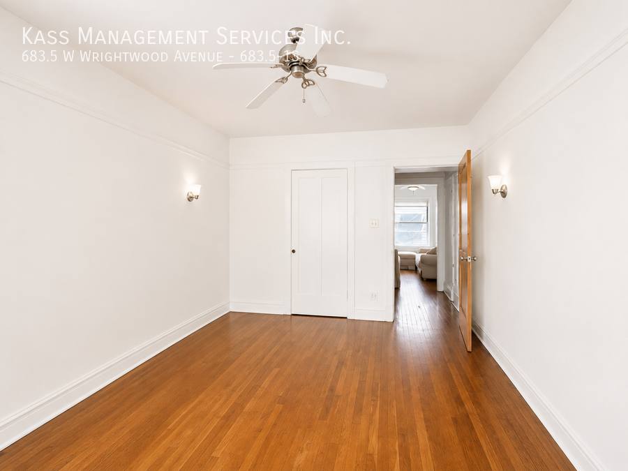 Apartment for rent at 6835 W Wrightwood Ave #1S, Chicago, IL 60614