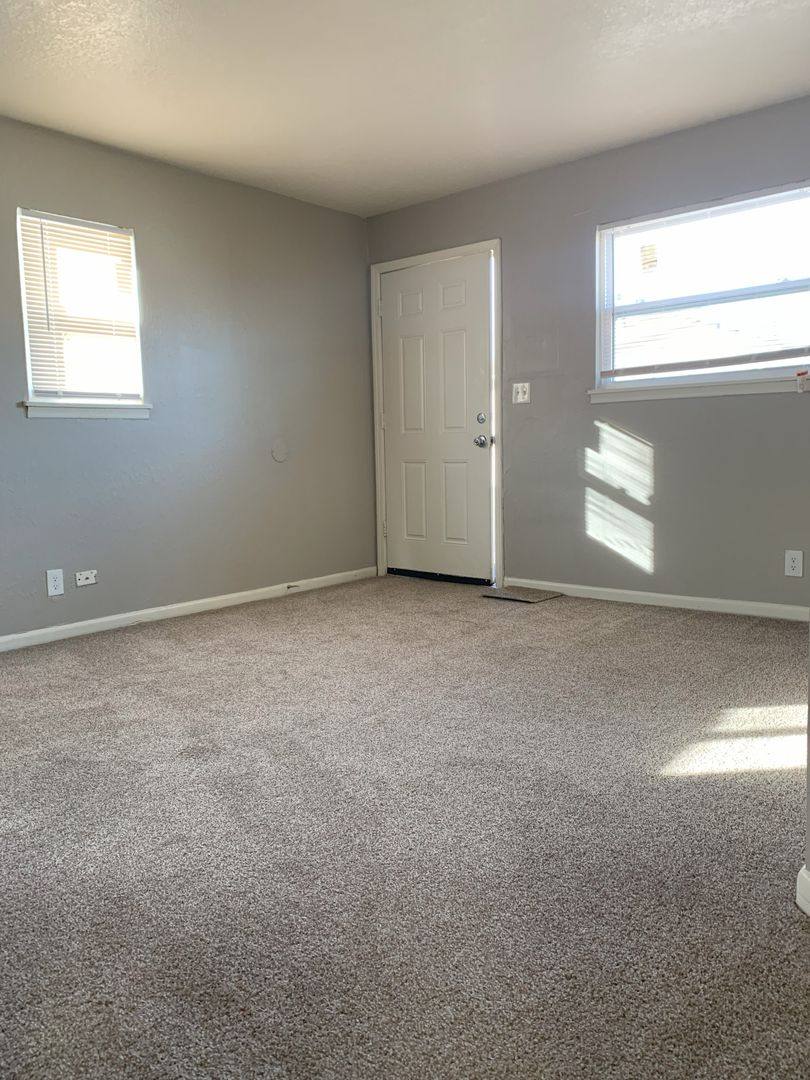 Apartment for rent at 2715 W 42nd Ave, Kansas City, KS 66103