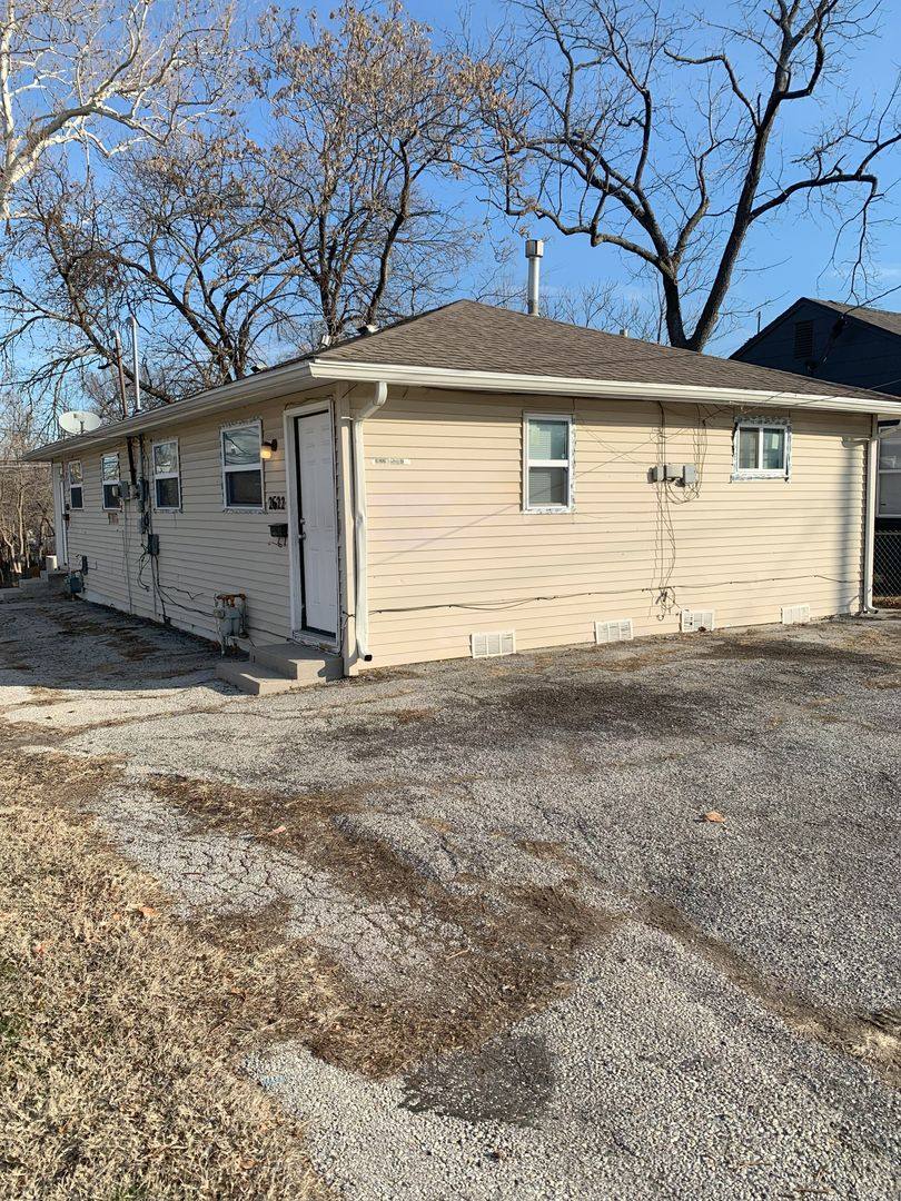 Apartment for rent at 2715 W 42nd Ave, Kansas City, KS 66103