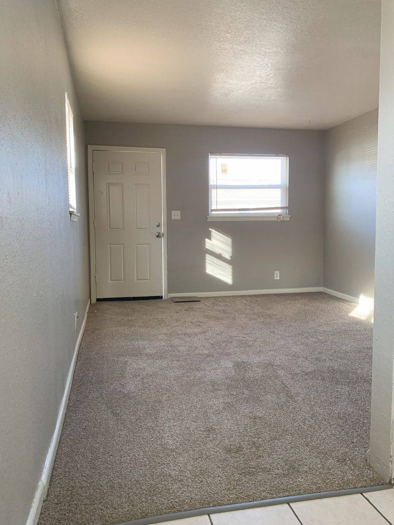 Apartment for rent at 2715 W 42nd Ave, Kansas City, KS 66103