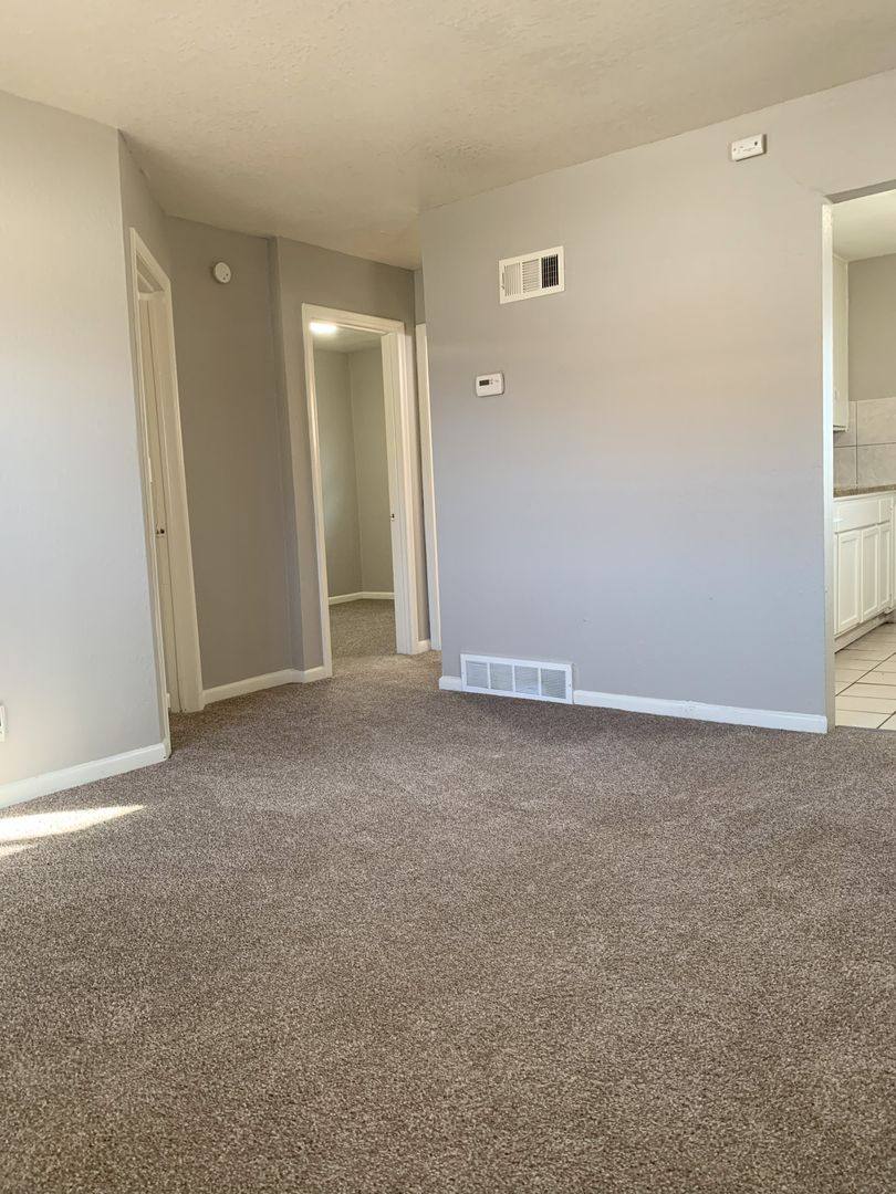 Apartment for rent at 2715 W 42nd Ave, Kansas City, KS 66103