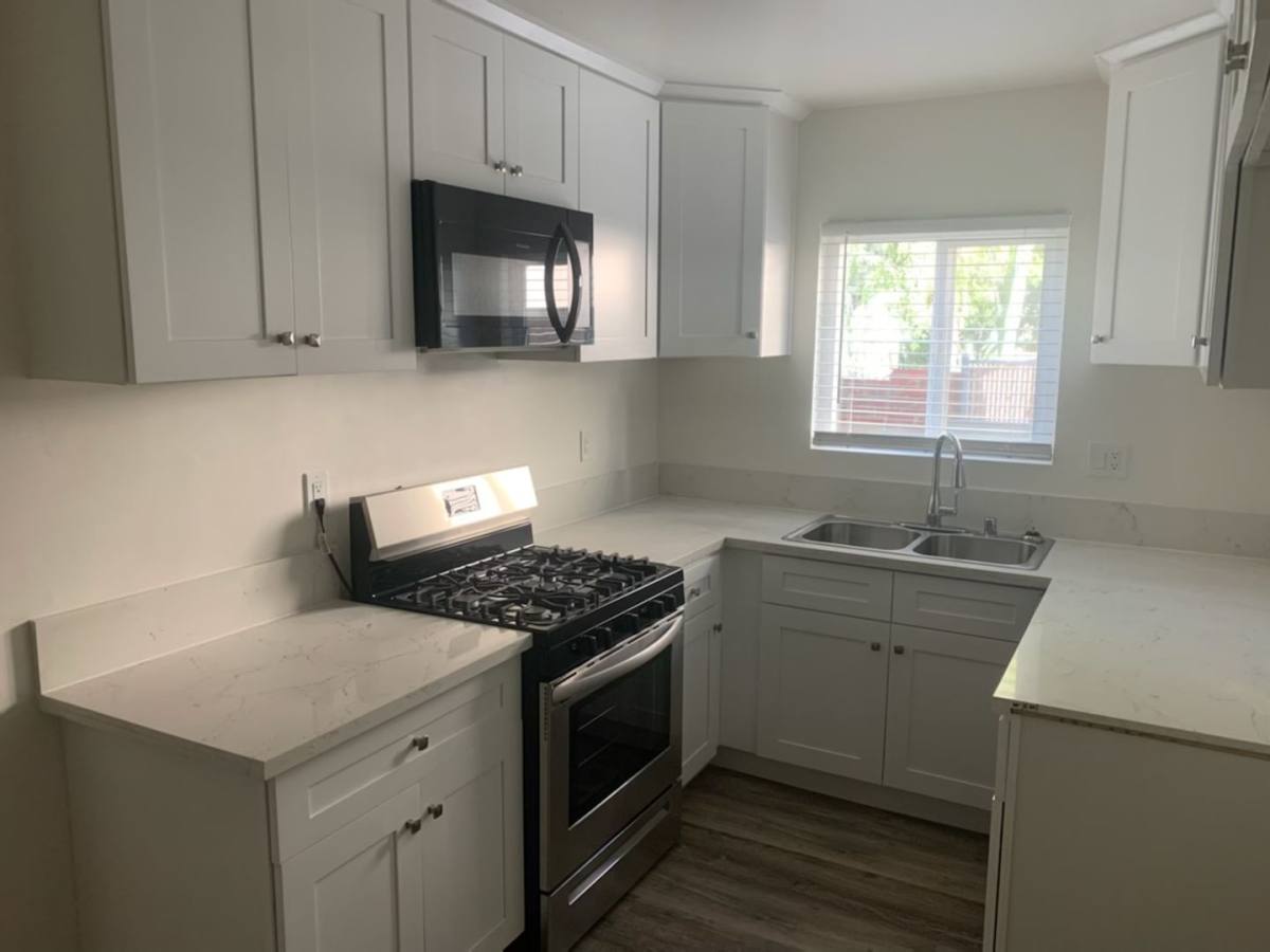 Apartment for rent at 569 E Palm Ave, Burbank, CA 91501