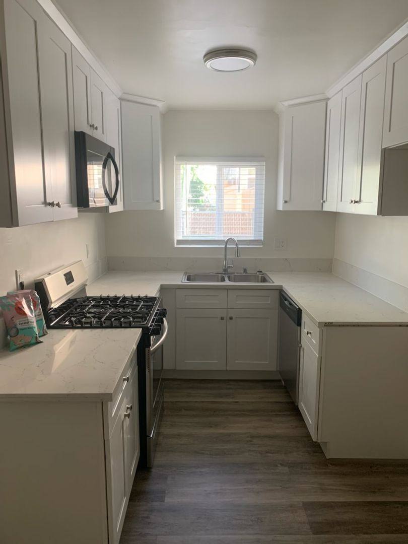 Apartment for rent at 569 E Palm Ave, Burbank, CA 91501