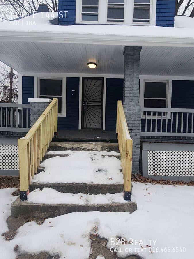 Apartment for rent at 1140 E 144 St, Cleveland, OH 44110