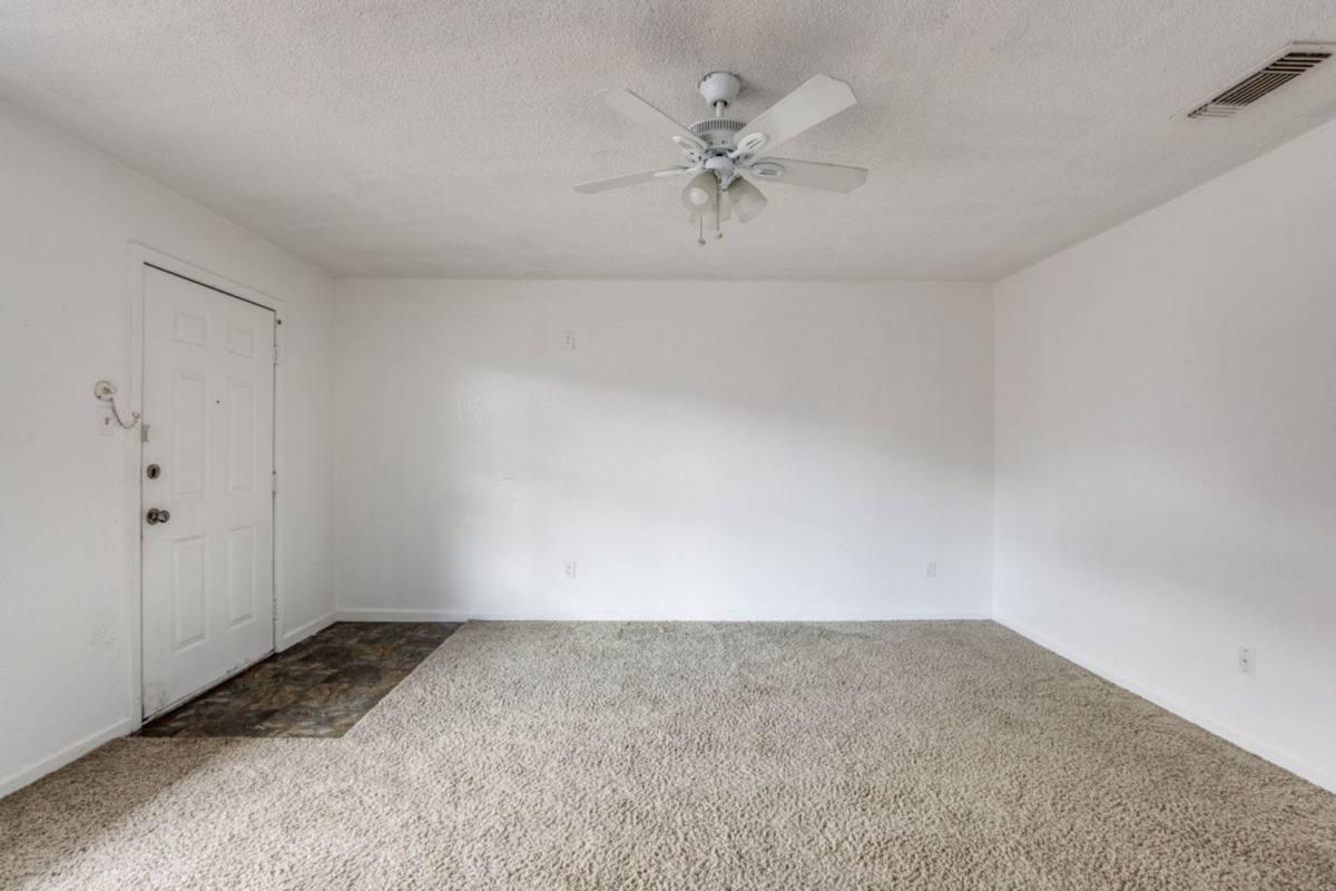 Apartment for rent at 1711 Wichita St, Houston, TX 77004