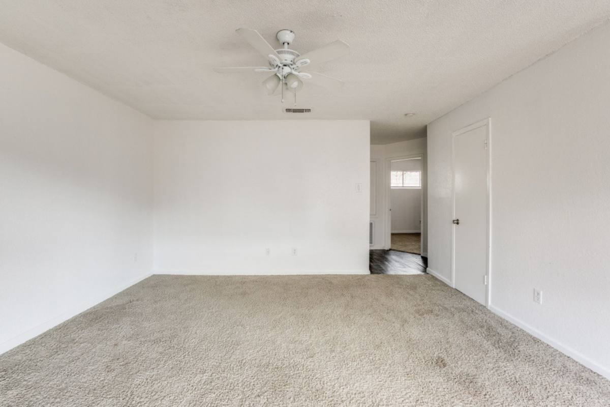 Apartment for rent at 1711 Wichita St, Houston, TX 77004
