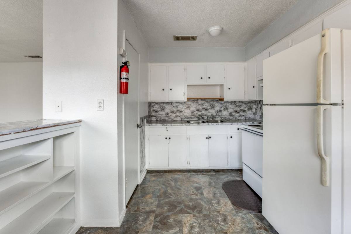 Apartment for rent at 1711 Wichita St, Houston, TX 77004
