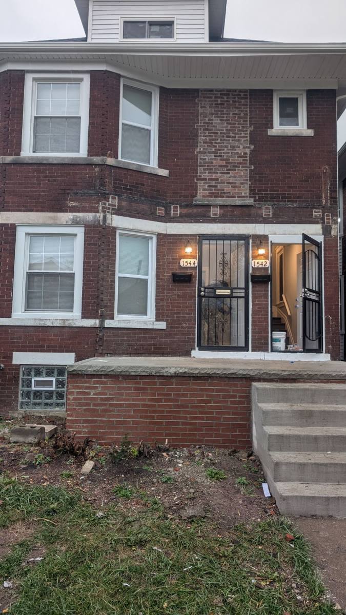 Apartment for rent at 1542 W Euclid, Detroit, MI 48206