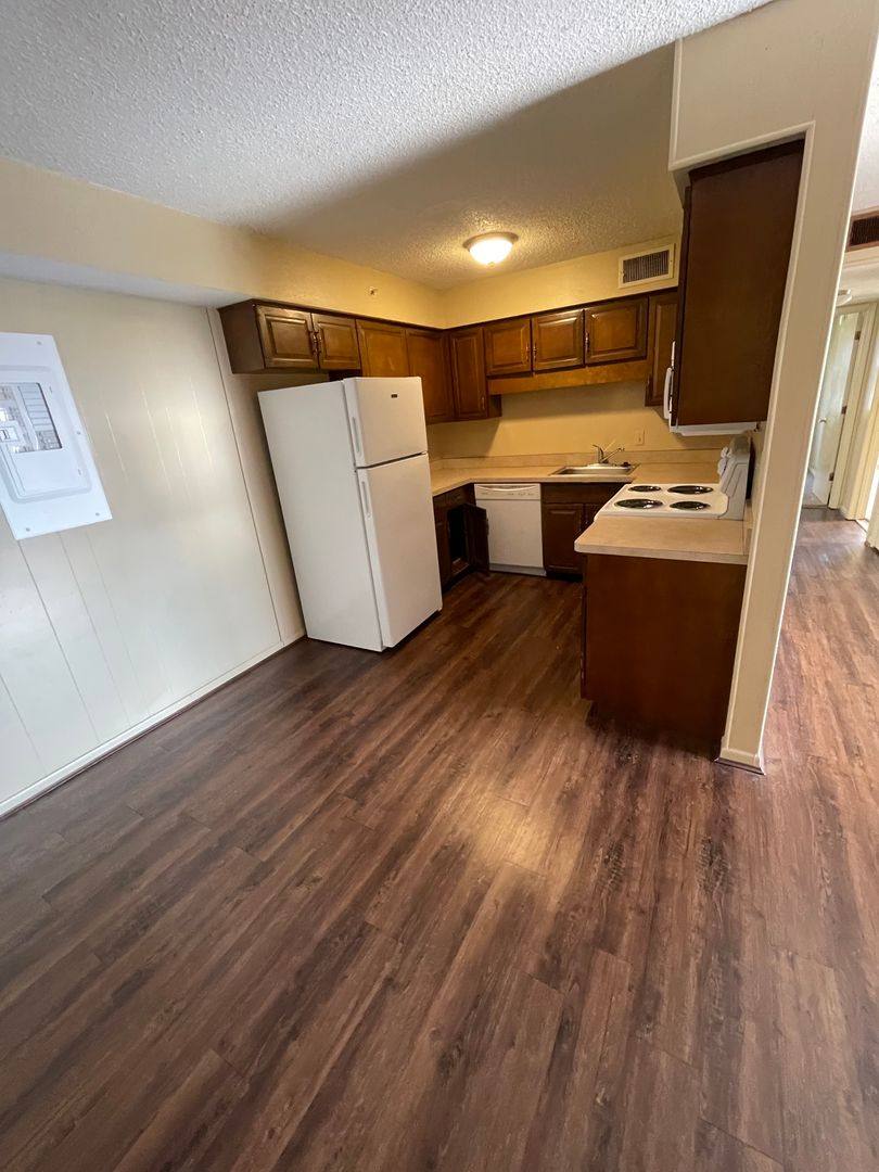 Apartment for rent at 2301 Texas Ave, Joplin, MO 64804