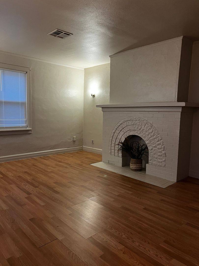 House for rent at 1613 E Park Place, Oklahoma City, OK 73117