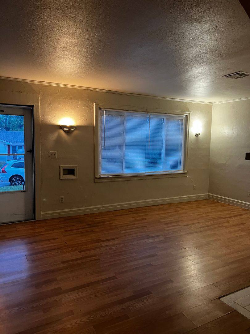 House for rent at 1613 E Park Place, Oklahoma City, OK 73117