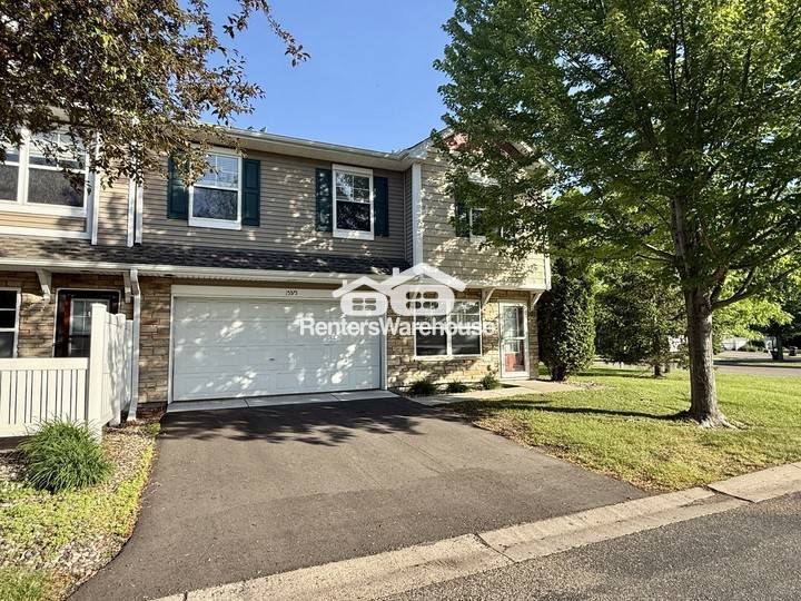 Townhouse for rent at 15375 60th Ave N, Minneapolis, MN 55446