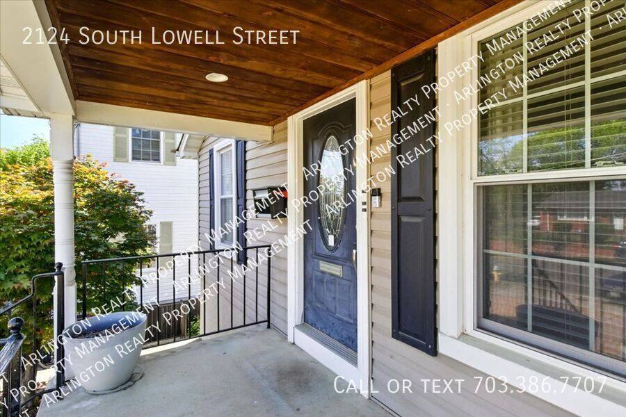 House for rent at 2124 S Lowell St, Arlington, VA 22204
