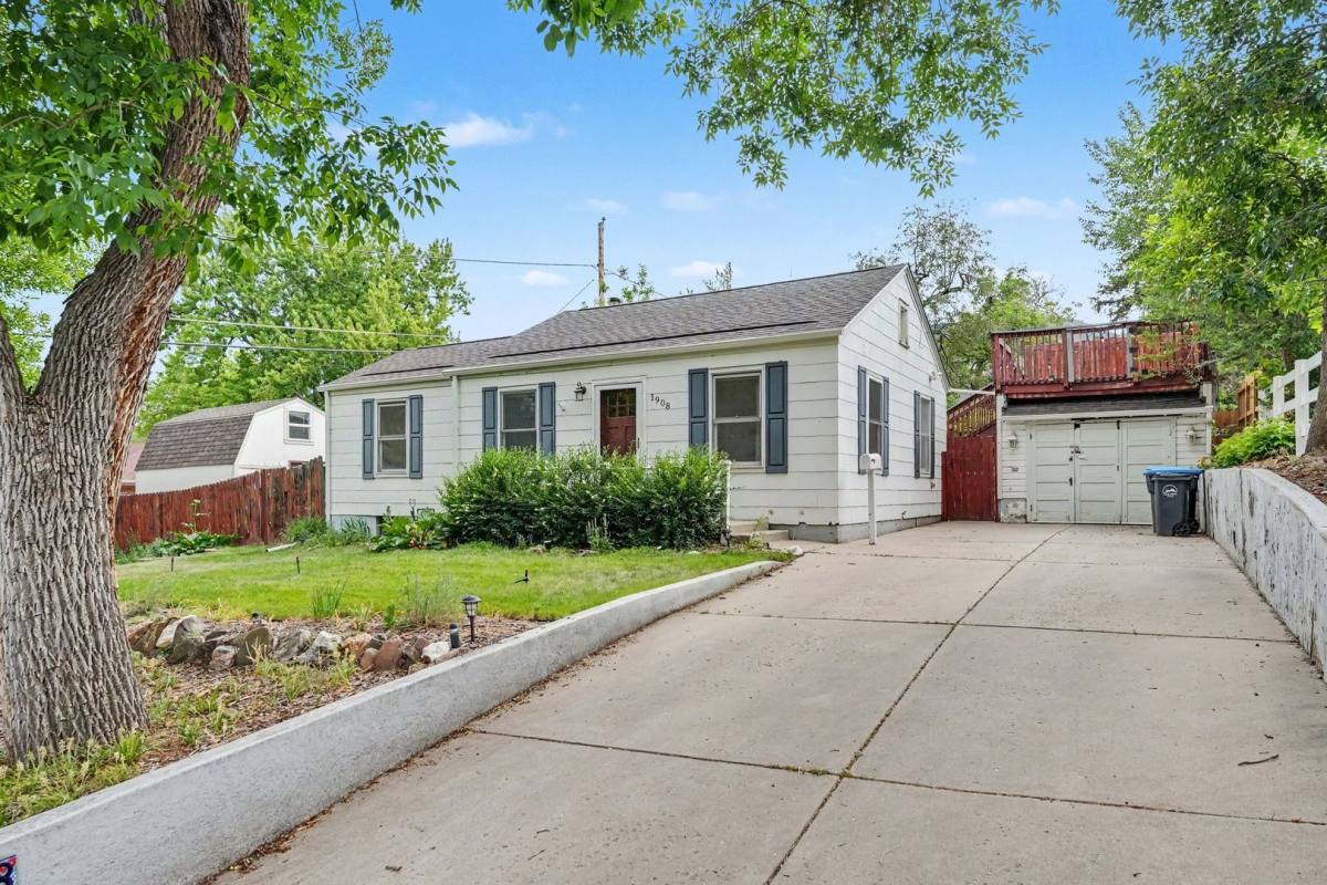 House for rent at 1908 Arapahoe St, Golden, CO 80401