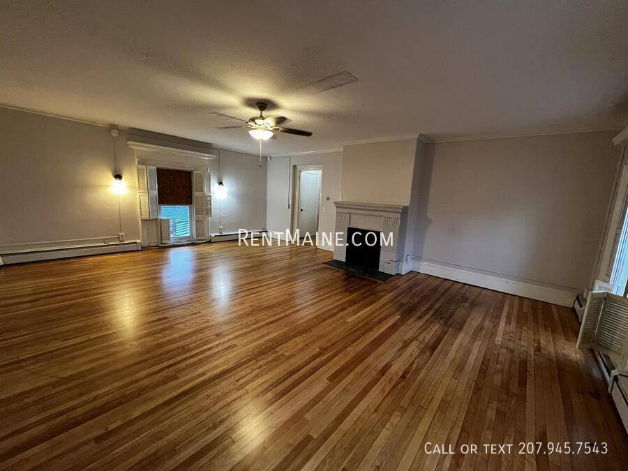 Apartment for rent at 109 State St #2, Bangor, ME 04401