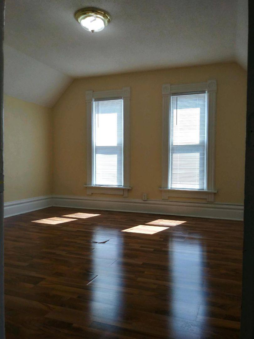 Apartment for rent at 1357-59 5th Ave, Rockford, IL 61104