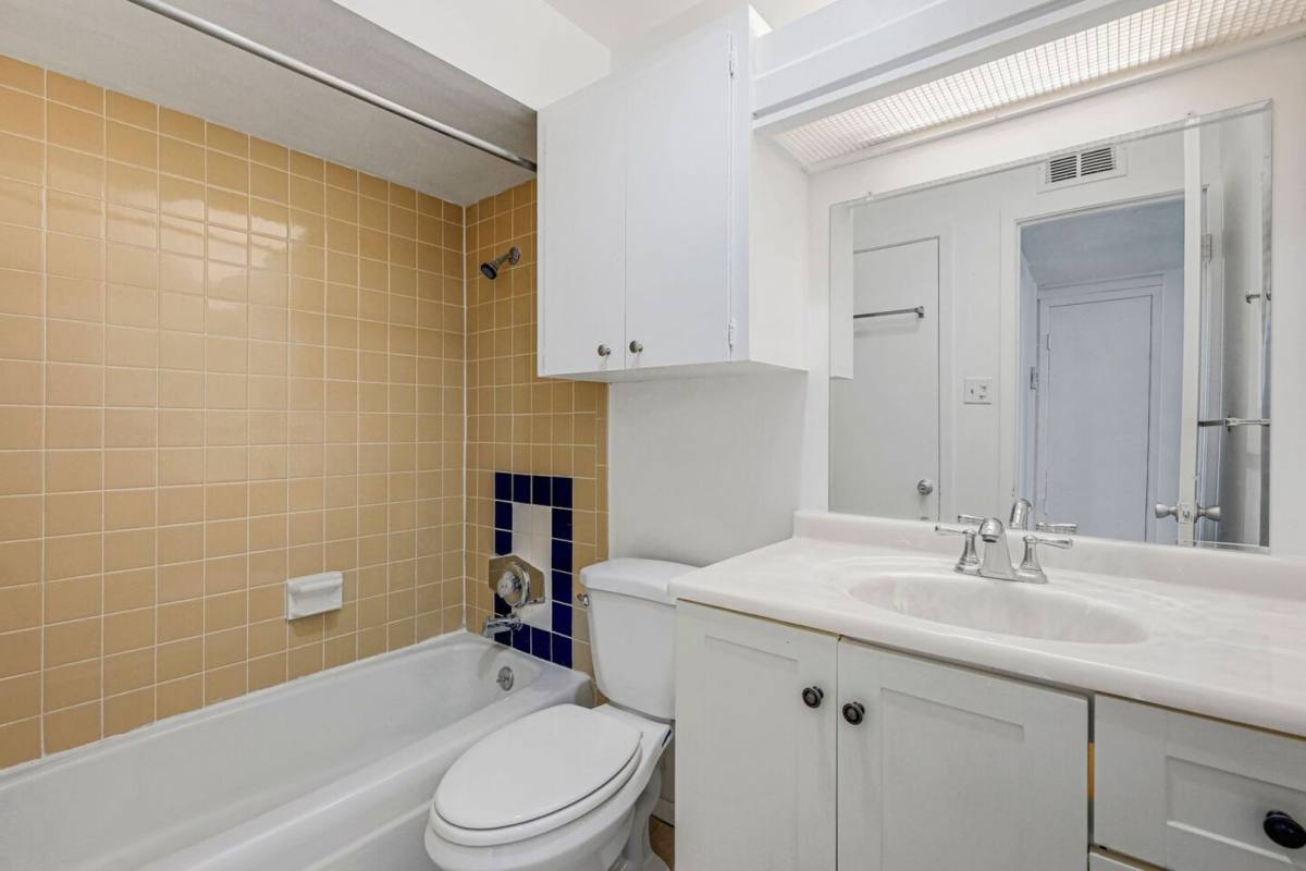 Apartment for rent at 2300 Nacogdoches Rd, San Antonio, TX 78209