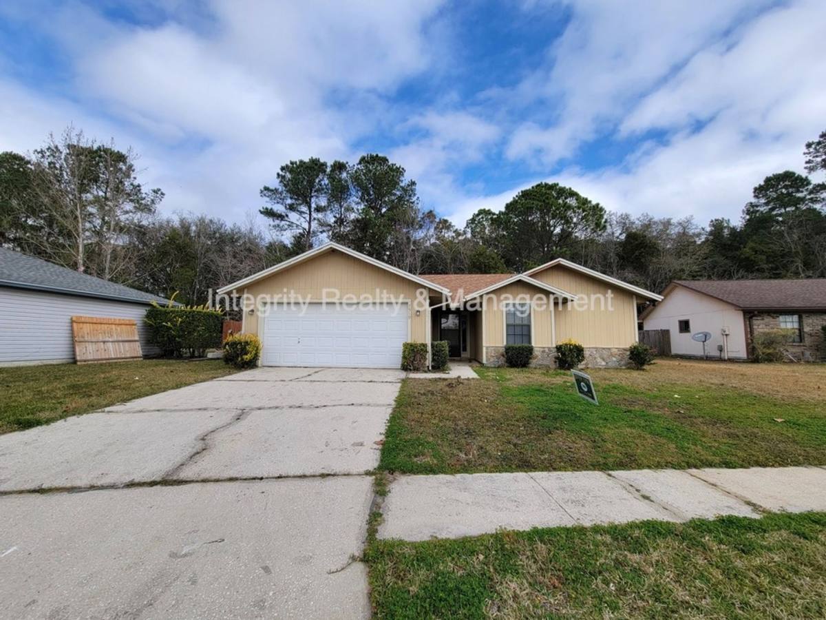 House for rent at 7519 Allspice Circle N, Jacksonville, FL 32244