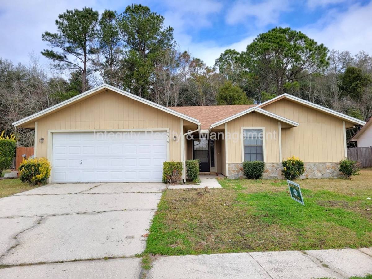 House for rent at 7519 Allspice Circle N, Jacksonville, FL 32244
